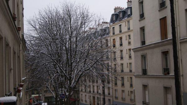 2013 Paris in the snow DSC02255