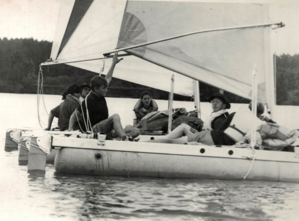 1994 Dubna Scouts sailing