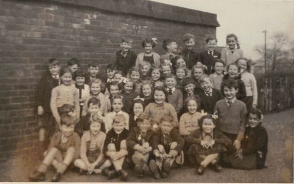 1953 Wilthorpe School 2nd row Chris 2nd from letf  Michael Wakefield 7th from left