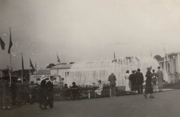 1938 Glasgow Empire Exhibition The Royal Fountain