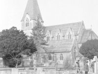 1982 Farnsfield Churchyard