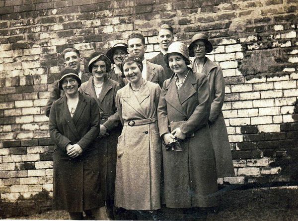 1936 sunday school teachers with revd w d poulson